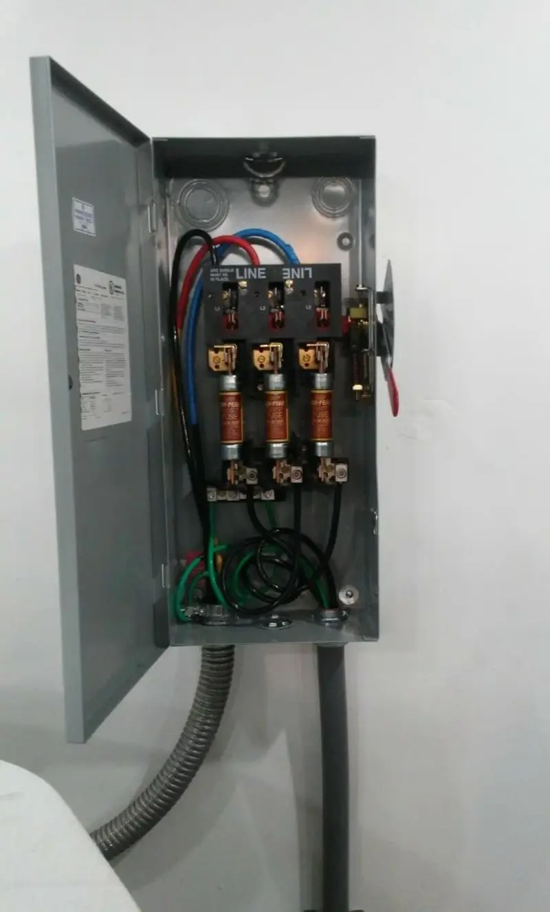 Three-phase disconnect switch installed for Smoke Detector Installation in Lynchburg